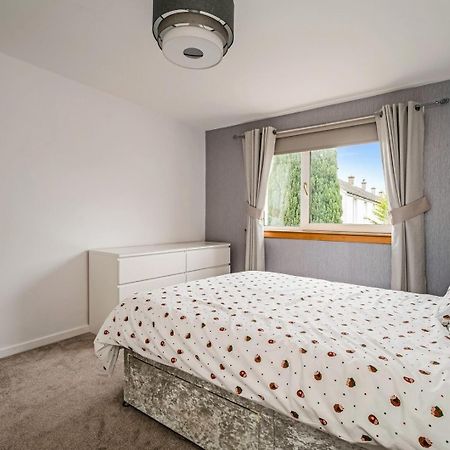 Centrally Situated 1 Bedroom House In 컴버널드 외부 사진