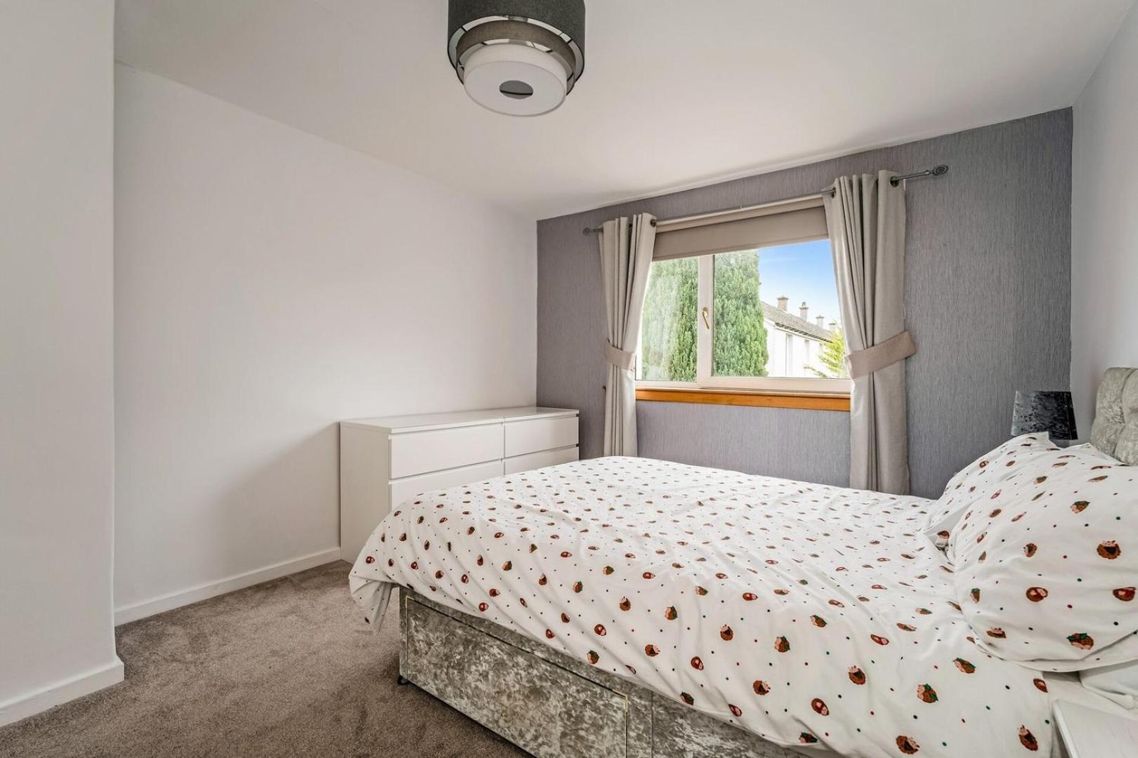 Centrally Situated 1 Bedroom House In 컴버널드 외부 사진
