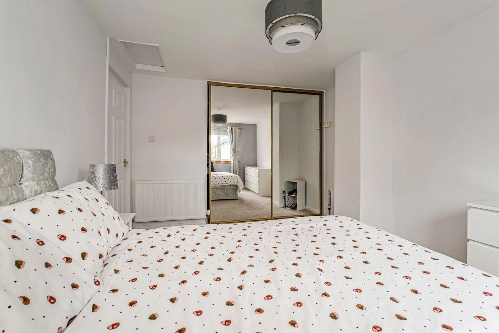 Centrally Situated 1 Bedroom House In 컴버널드 외부 사진